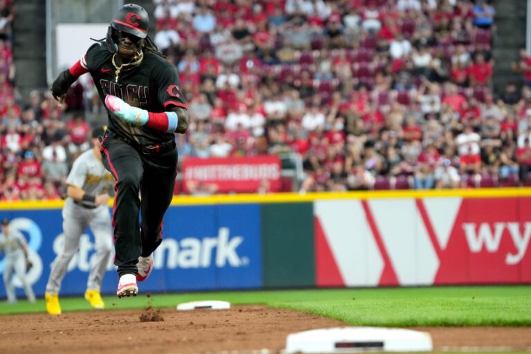 MLB News: Pirates sock four homers, earn seesaw win over Reds