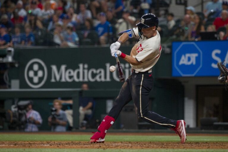MLB News: Rangers look to strengthen grip on first place in clash vs. Mariners
