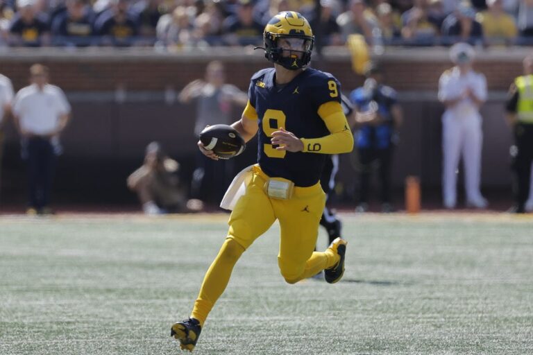 NCAAF News: Blake Corum fuels No. 2 Michigan in rout of Rutgers