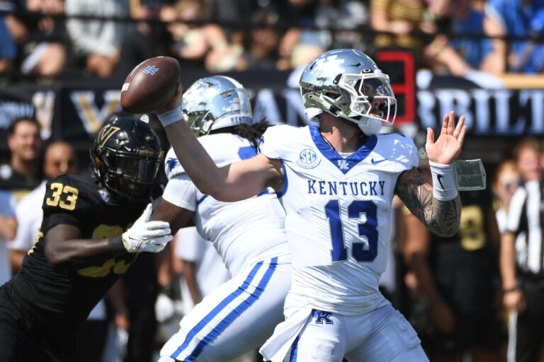 NCAAF News: Kentucky starts fast, tops Vanderbilt to remain undefeated