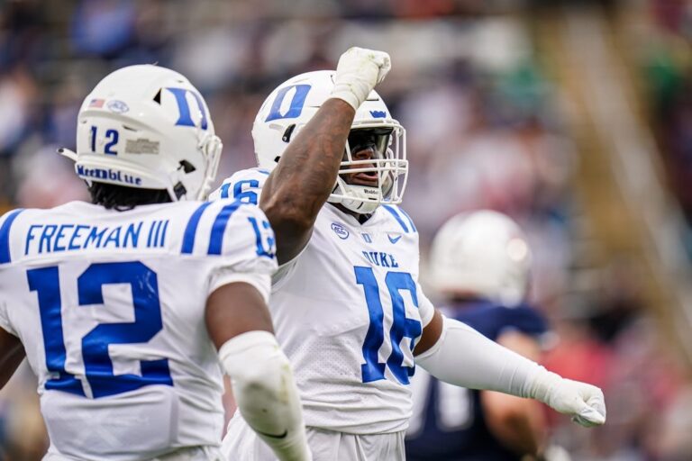 NCAAF News: Jordan Waters helps No. 18 Duke trounce UConn