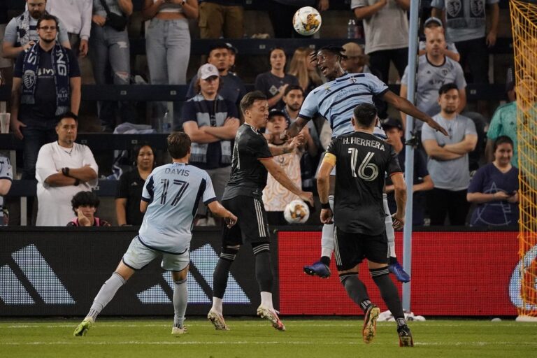 MLS News: SKC edge Dynamo, creep within 1 point of playoff line