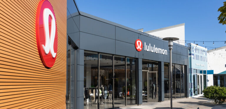 Lululemon Athletica’s Strong Buy Rating Reiterated at Raymond James