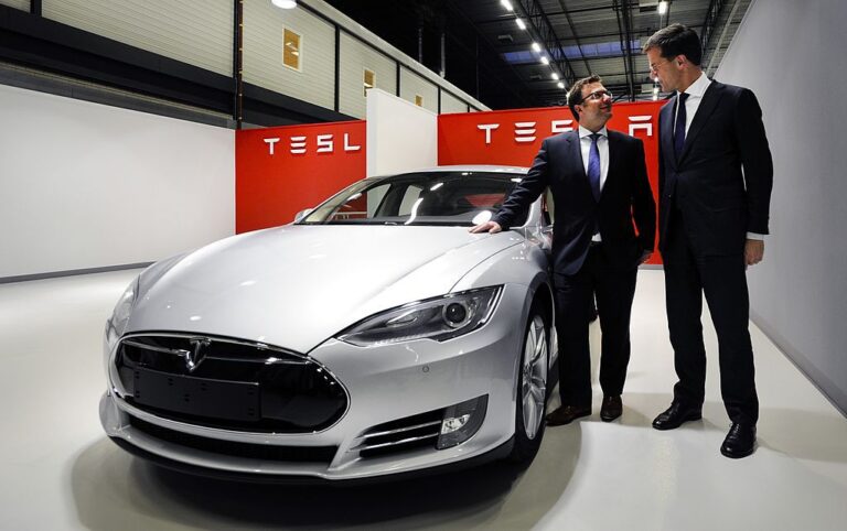 Barclays Expects Tesla Q3 Deliveries to Miss Estimates