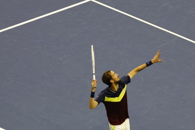 ATP News: ATP Roundup: Daniil Medvedev advances to quarters in China