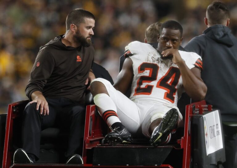 NFL News: Browns RB Nick Chubb has first of 2 surgeries