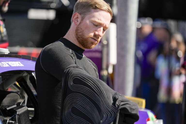 NAS News: Tyler Reddick narrowly clinches pole at Charlotte