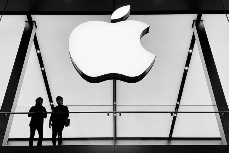 Apple Slashed to Sector Weight Rating at KeyBanc