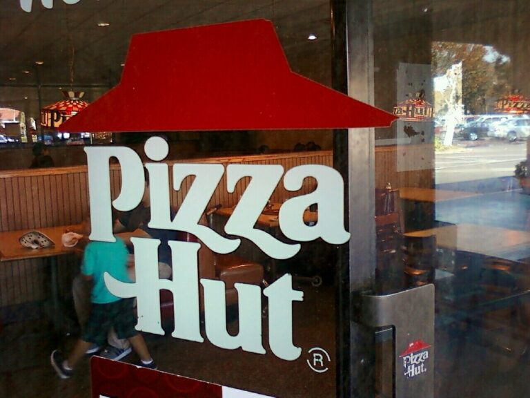 Pizza Hut’s in California will lay off all delivery drivers as California is set to raise the minimum wage.