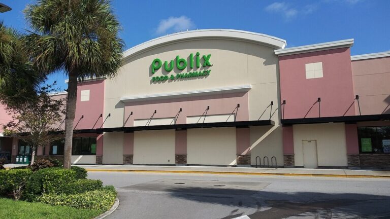 Publix’s opioid sales continued to increase despite other chains reducing their sales in response to the addiction crisis, as indicated by records.