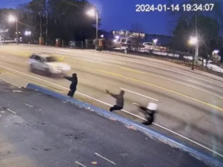 Watch 11-year-old chased and shot in Atlanta, police hunting for three gunmen