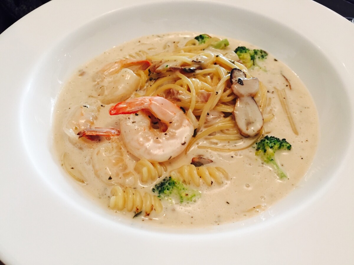 Creamy Shrimp Pasta with White Wine Sauce Recipe by CWEB