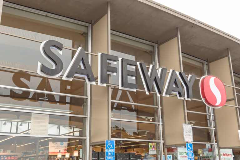 Grocery chain Safeway removes self checkout in San Francisco, California, web fans disappointed
