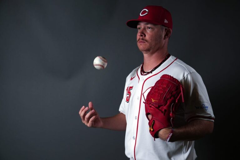 MLB News: Reds reliever Emilio Pagan (lat) returns to injured list