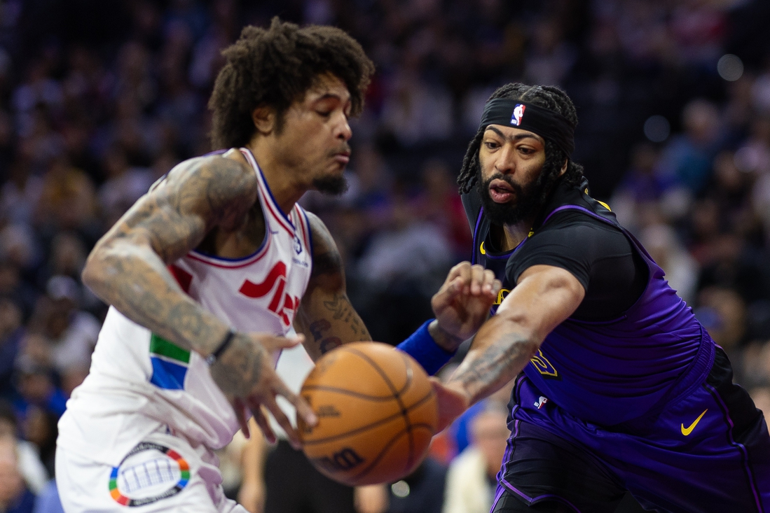 Lakers lose C Anthony Davis (abdomen) vs. 76ers - CWEB