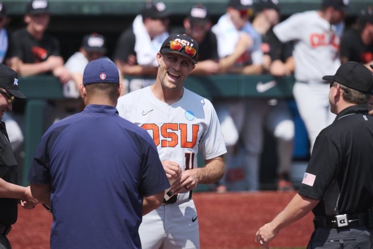 NCAABBL News: Super regionals roundup: Oregon State rallies late, stuns Florida State in 10