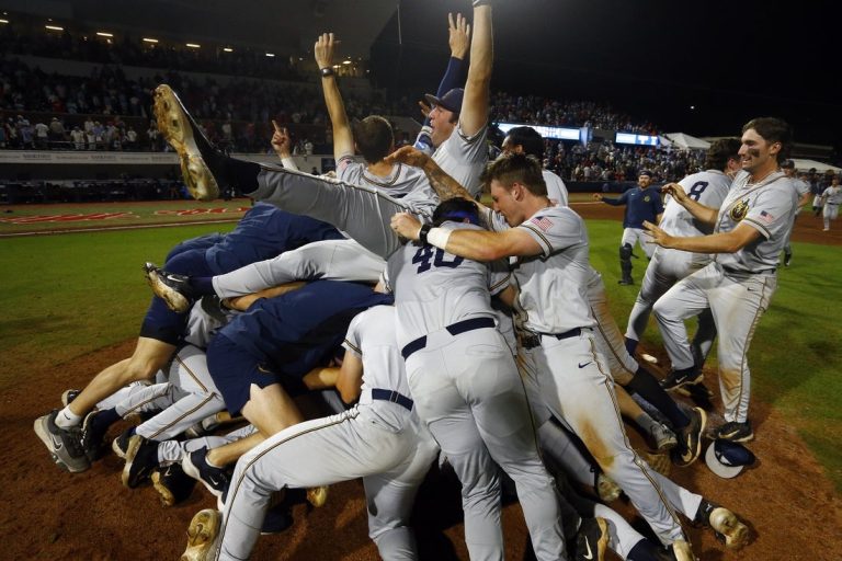 NCAABBL News: NCAA super regionals set after frenzy of upsets