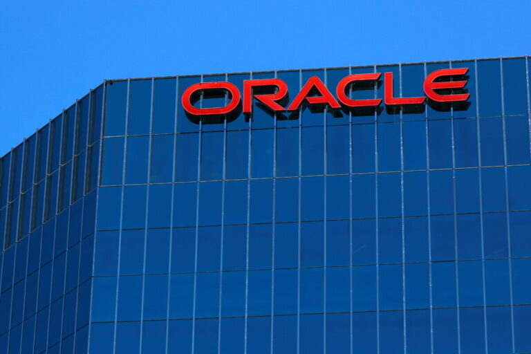 CWEB Business News Oracle Shares Climb on Dual Announcements of Key White House Role and Leadership Transition & TikTok Deal