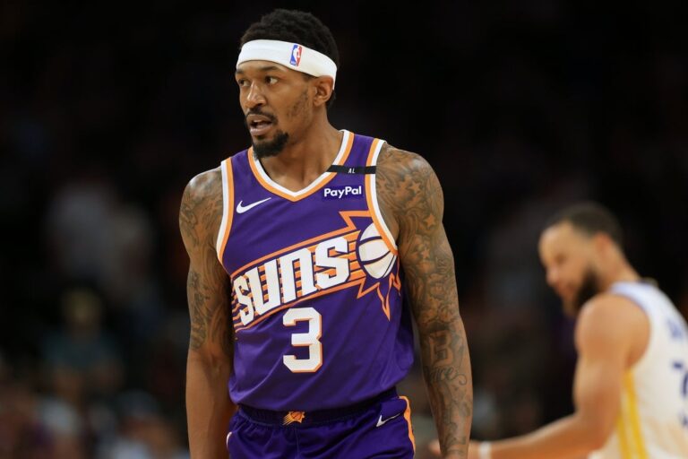‘Excited’ Clippers officially add veteran G Bradley Beal