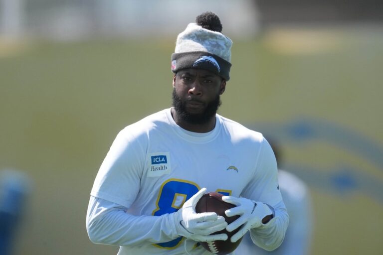 NFL News: Chargers WR Mike Williams to retire after 8 seasons