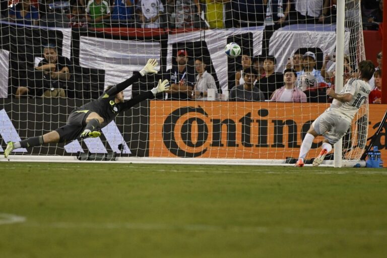 MLS News: Anders Dreyer brace helps San Diego FC hold off Chicago Fire