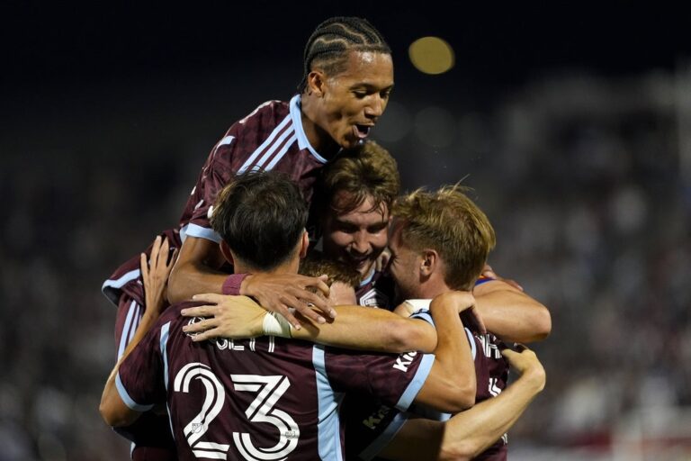 MLS News: Rapids dominate slumping Whitecaps in shutout fashion