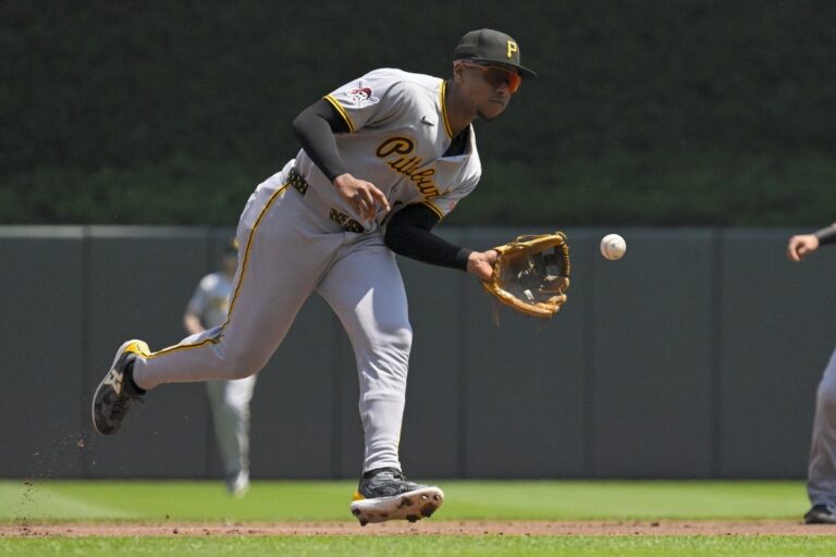 MLB News: Pirates break eight-game slide to edge Twins