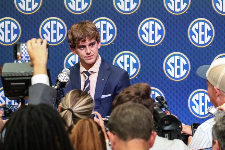 NCAAF News: Heisman whispers loom as Arch Manning takes handoff at Texas