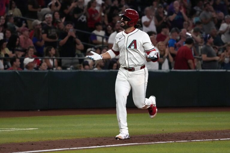 MLB News: Eugenio Suarez goes deep twice again as D-backs sweep Cardinals