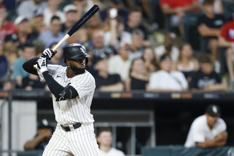 MLB News: Luis Robert Jr. in spotlight as White Sox host Phillies