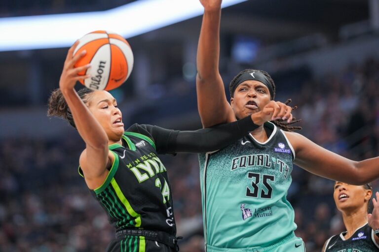 Lynx top Liberty in matchup between top two teams in WNBA standings
