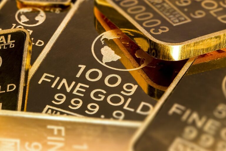 CWEB Business News Newmont Shares Jump 5% After Strong Q2 Earnings Driven by Gold Price Rally