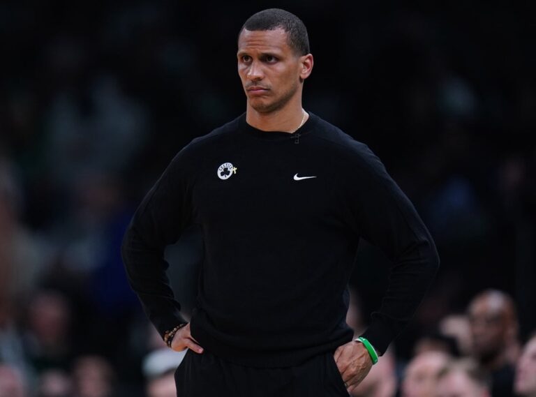 Celtics extend contract of head coach Joe Mazzulla