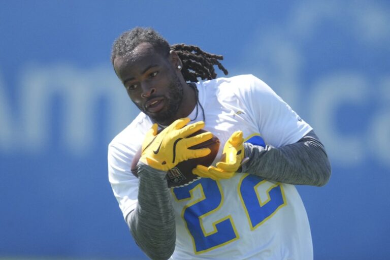 NFL News: Chargers elevate RB Najee Harris (eye) from non-football injury list