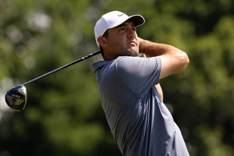 PGA News: Golf Glance: FedExCup playoffs begin; LIV returns to Chicago