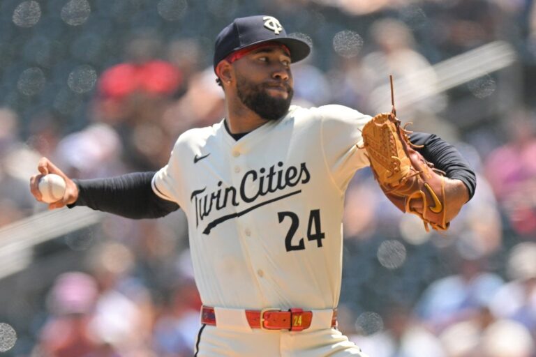 MLB News: Twins place RHP Simeon Woods Richardson on IL