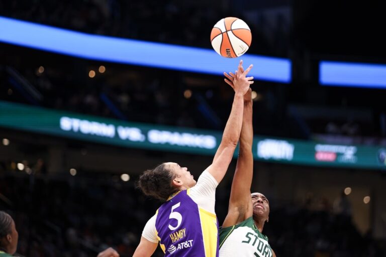 Dearica Hamby, Sparks outlast Storm in 2OT thriller