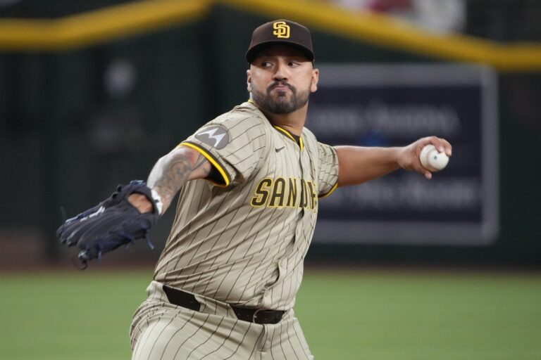 MLB News: Padres rally in ninth to take series from Diamondbacks
