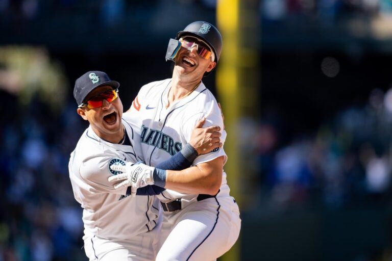 MLB News: MLB roundup: Mariners walk off White Sox in 11 innings to complete sweep
