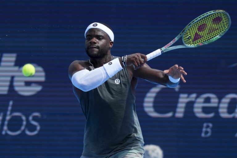 ATP News: Frances Tiafoe (back) retires from 4th-round match in Cincinnati
