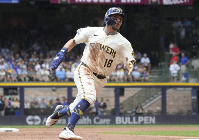 MLB News: Brewers finish strong over Pirates to win 12th straight game