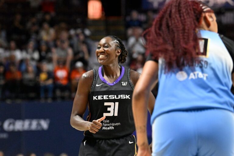 Sun withstand Sky’s second-half rally to snap losing skid