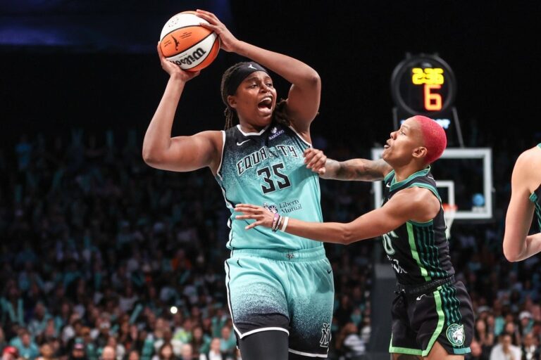 Sabrina Ionescu’s late 3-pointer seals Liberty’s victory over Lynx