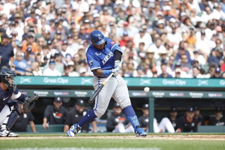 MLB News: Royals salvage series finale in slugfest with Tigers