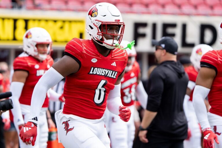 NCAAF News: Louisville LB Stanquan Clark has leg surgery, likely done for year