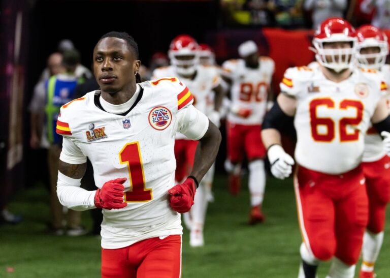 NFL News: Chiefs WRs Xavier Worthy, Jalen Royals practice in limited capacity Wednesday