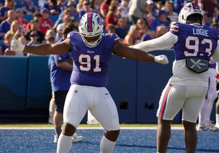 NFL News: Injured Bills DT Ed Oliver, LB Matt Milano out against Dolphins