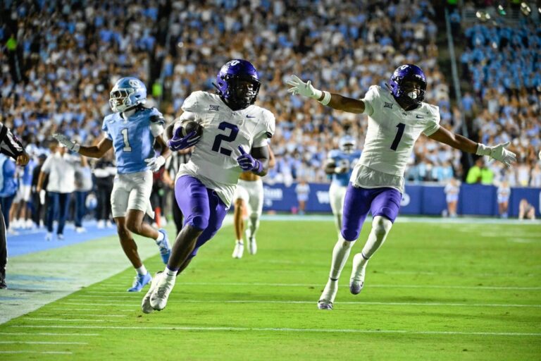 NCAAF News: TCU RB Kevorian Barnes appears to injure leg against Abilene Christian