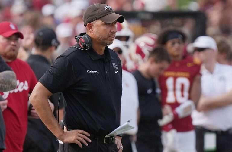 NCAAF News: No. 14 Iowa State struggles but slides past Arkansas State