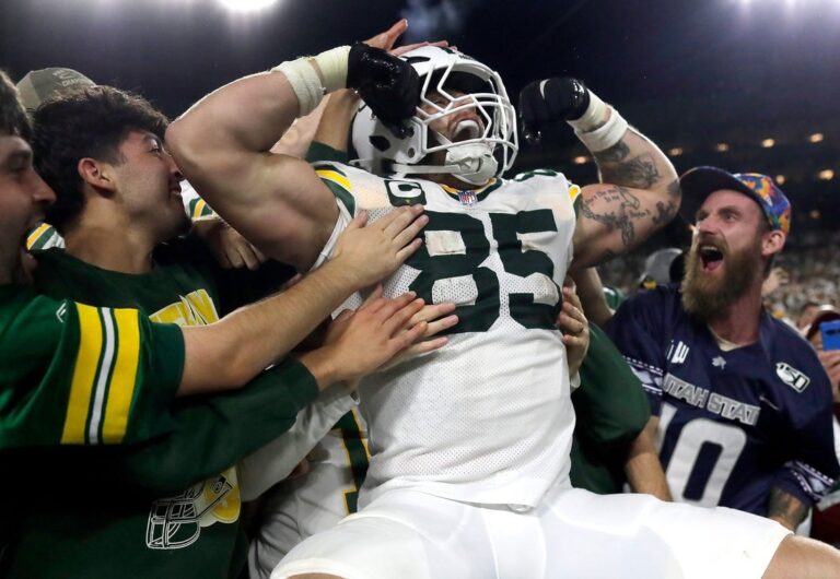 NFL News: Reports: Packers TE Tucker Kraft (knee) OK after ‘little scare’